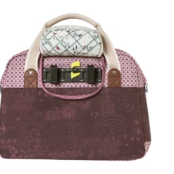 Sacoche Arrière Basil Boheme Rouge 18l -Magasin De Vélos basil boheme carry all single bike bag 18l red 3