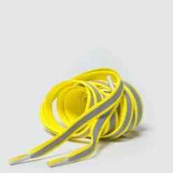 Lacets Réfléchissants Jaunes -Magasin De Vélos lacets colores reflechissants visible obscurite visibilite securite jaune matiere 900x