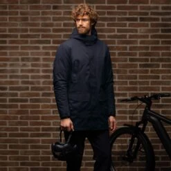 Magic Parka Tucano Urbano (3 En 1 : Doudoune Vélo, Veste, Cape) -Magasin De Vélos manteau velo homme paris tucano urbano magic parka