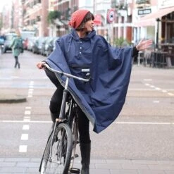 Poncho Vélo Pluie 3.0 -Magasin De Vélos ponchonavy2